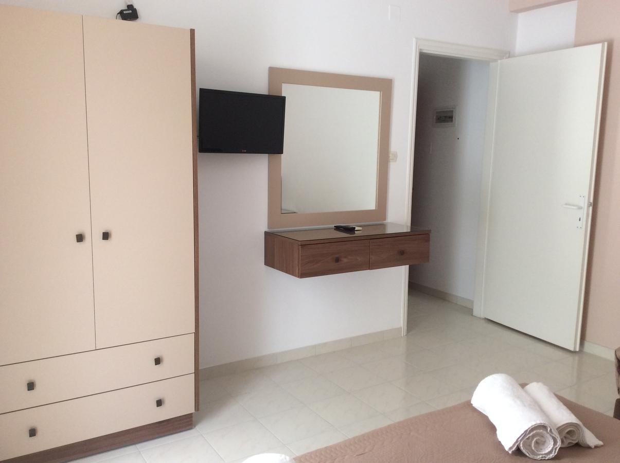 Erato Apartments Petalidi Bagian luar foto